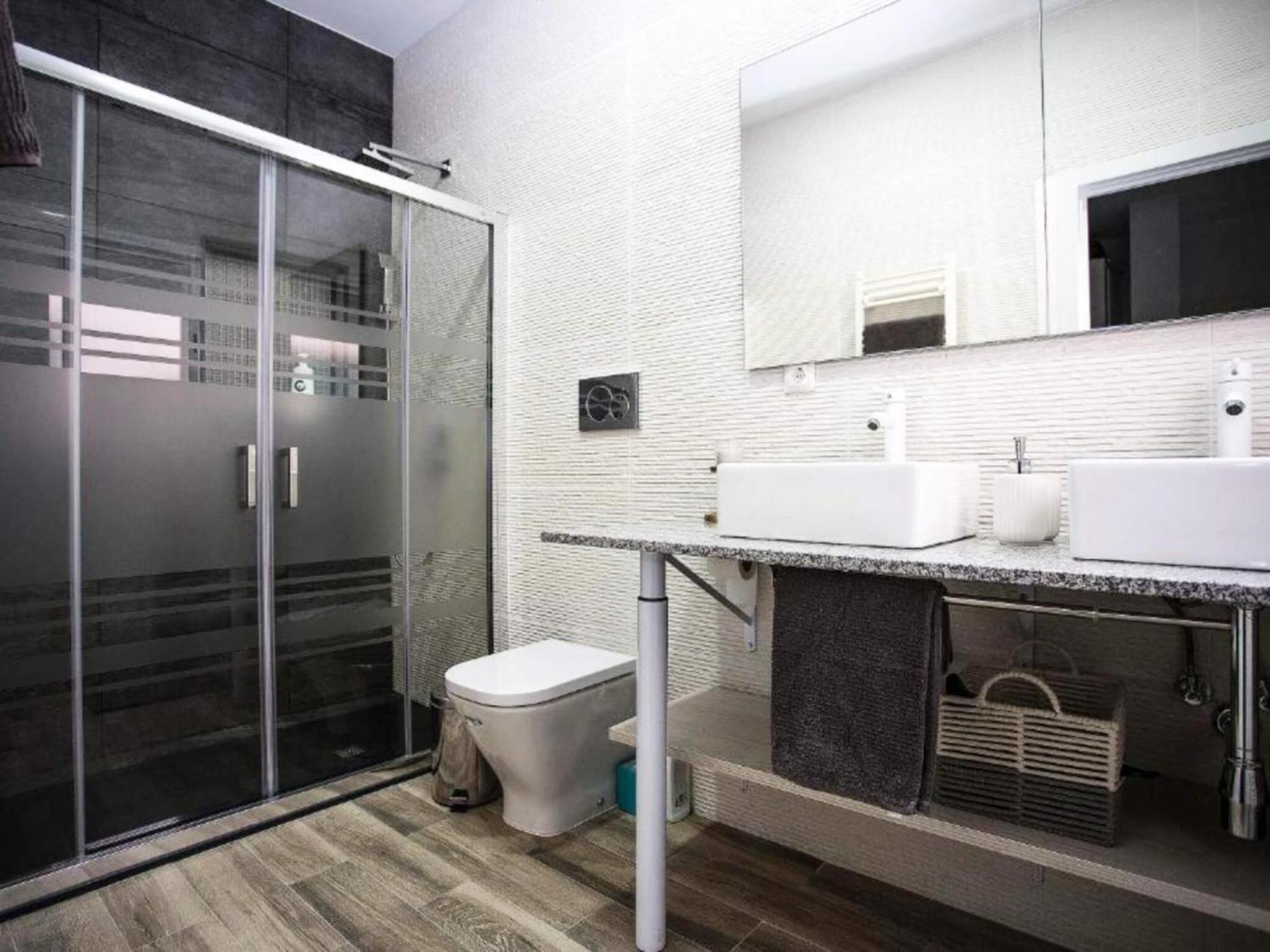 Adorable Urban Apartment
