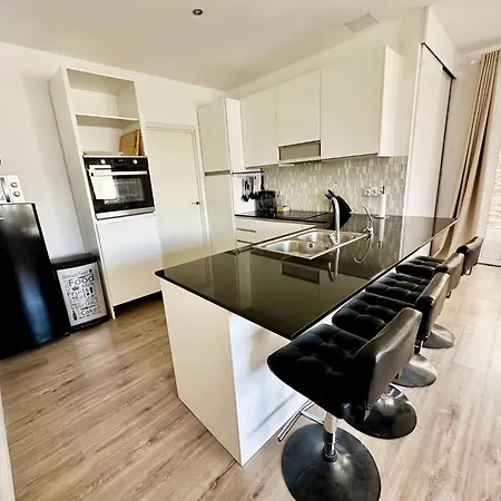 Adorable Urban Suites Las Palmas de Gran Canaria Room photo