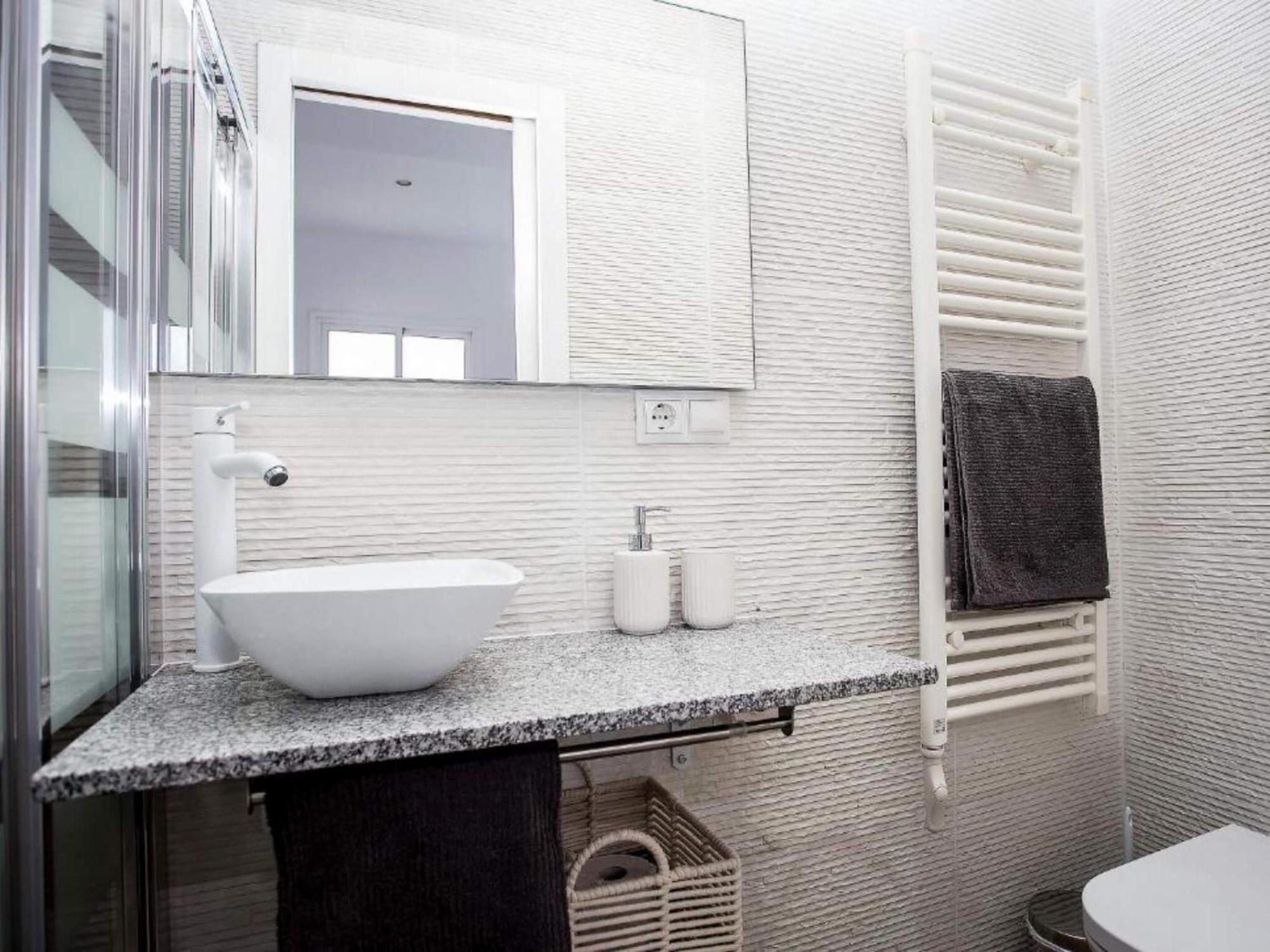 Adorable Urban Apartment